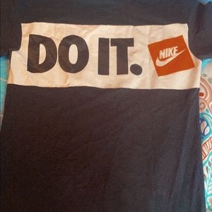 Nike tshirt